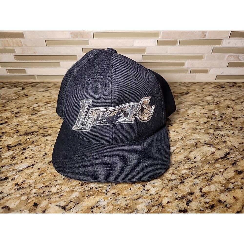 Los Angeles Lakers Hat Cap Mitchell & Ness Basketball Adjustable LA Snapback